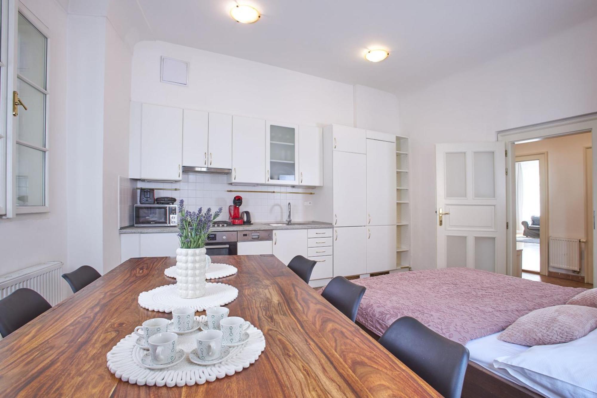 Charles Bridge Suites Прага Екстер'єр фото