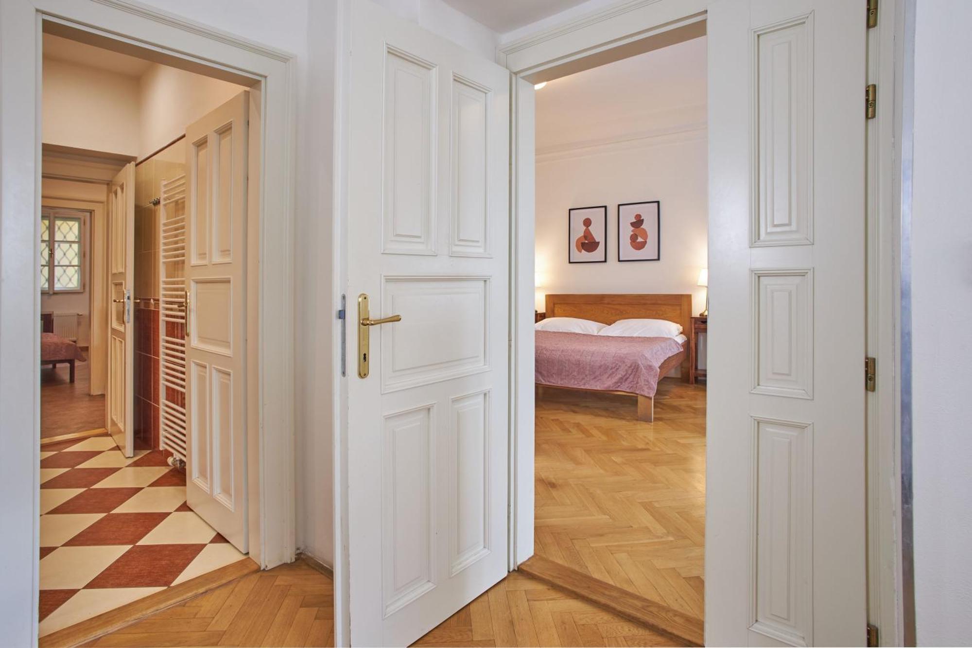 Charles Bridge Suites Прага Екстер'єр фото